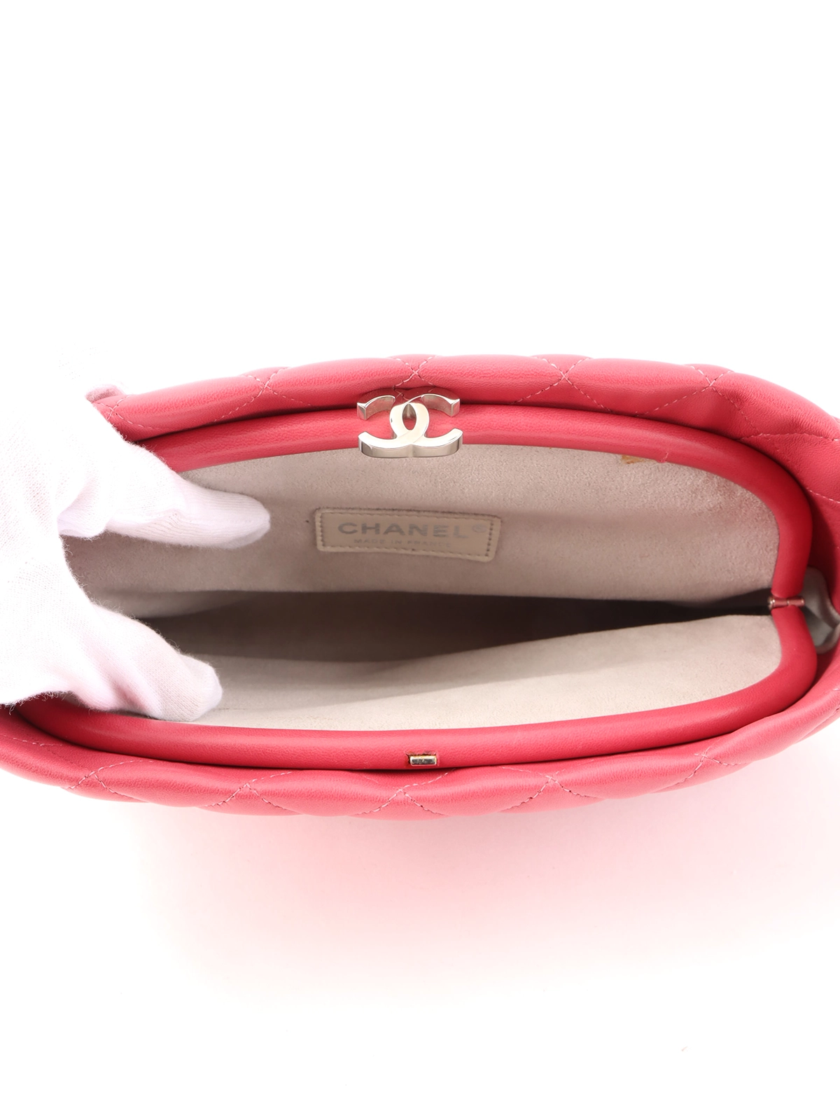 【VINTAGE】CHANEL クラッチバッグ CHANEL 2012年頃製 マトラッセステッチCCマークがま口クラッチ