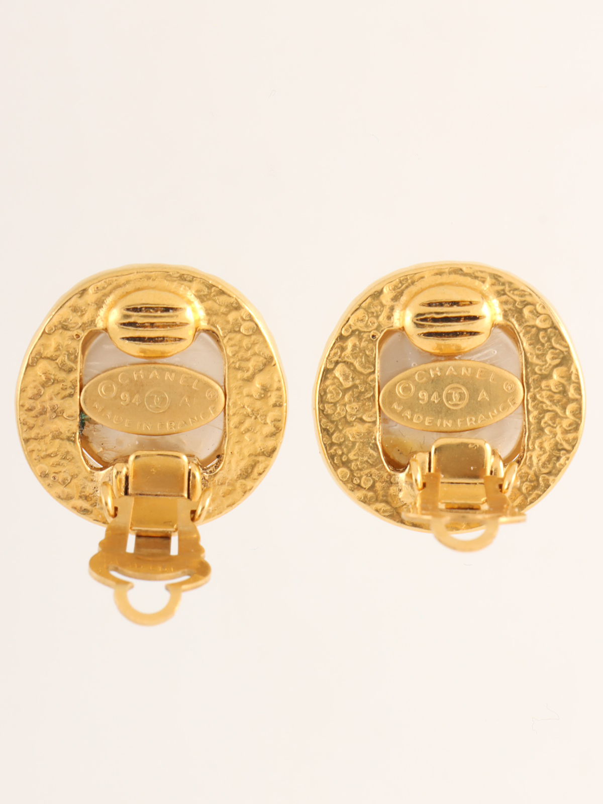 CHANEL 1994年製 パールエッジデザインCCマークイヤリング