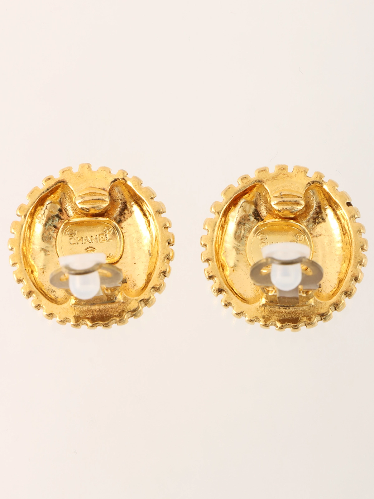 CHANEL ラウンドCCマークイヤリング ゴールド｜VINTAGE QOO